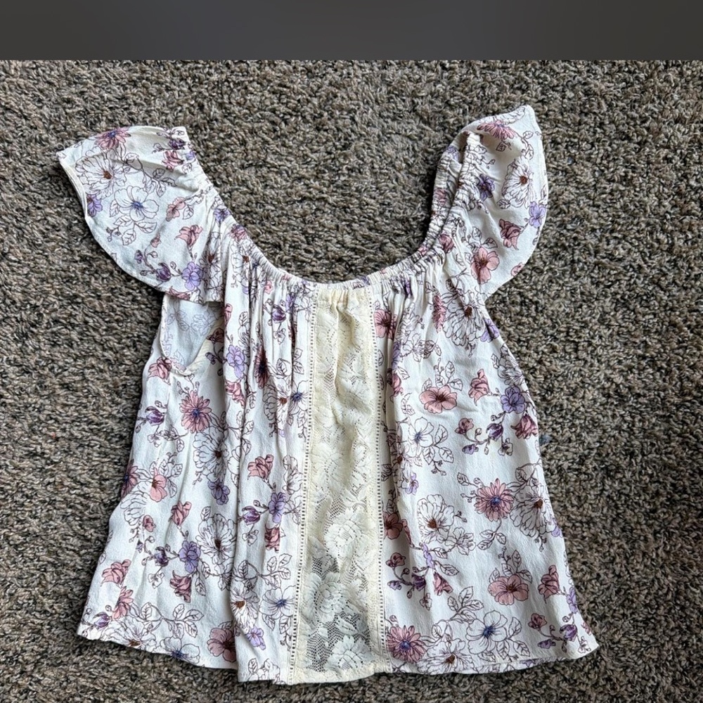 Forever 21 Floral Lace Accent Blouse